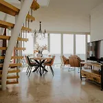 In Egmond With Sea Views *