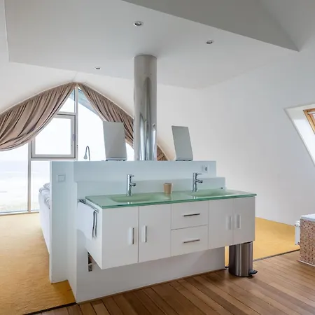 Luxury With Sea View In A On The Boulevard Of Egmond Egmond aan Zee