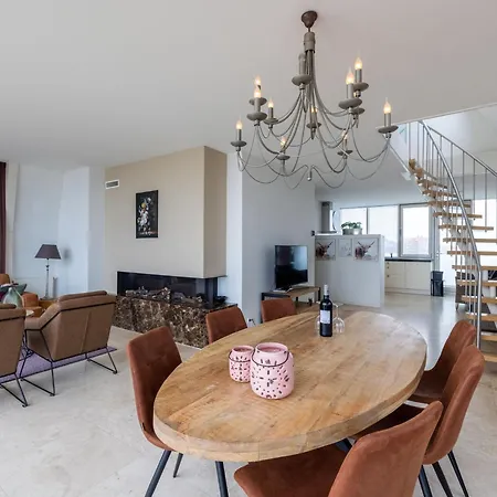 Luxury With Sea View In A On The Boulevard Of Egmond Apartment *