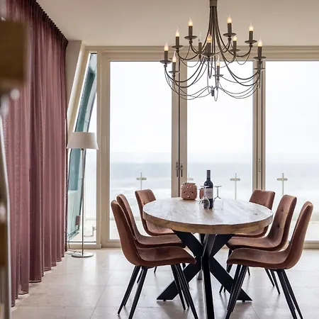 Luxury With Sea View In A On The Boulevard Of Egmond *