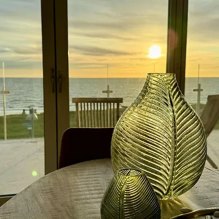 Luxury With Sea View In A On The Boulevard Of Egmond Apartment *
