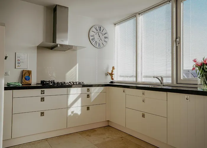 In Egmond With Sea Views Apartment